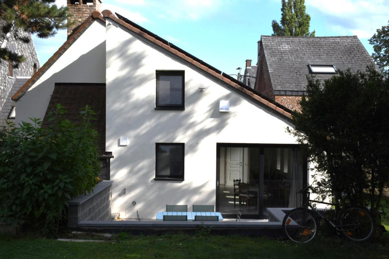 Au Four Et Au Jardin Villa Namur Exterior photo